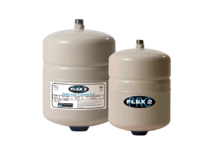 Dos tanques de expansión para agua potable Flexcon, uno más grande y otro más pequeño, con etiquetas que muestran sus especificaciones.